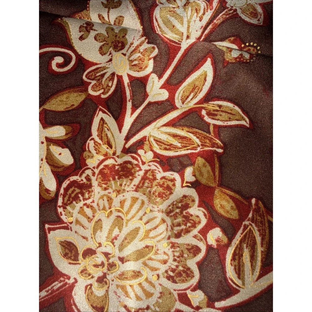 Adrienne Vittadini warm square